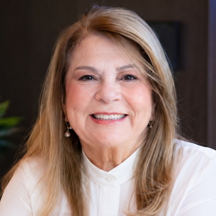 Dra. Graça Melo Araújo